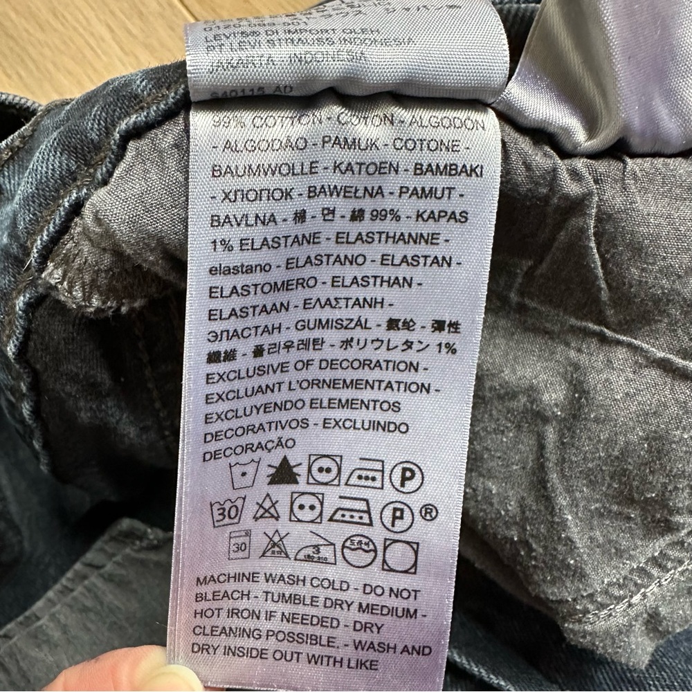 LEVI’S Wedgie Icon Fit Jeans - Picture 11 of 15